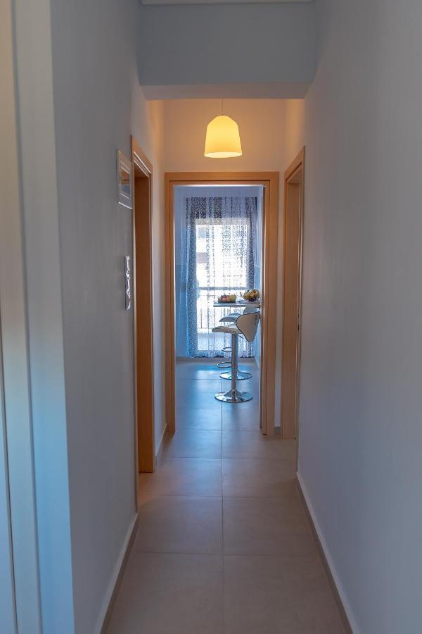 Dimi Seafront Apartment By Rentals Pro Services - Néa Mudaniá Kültér fotó