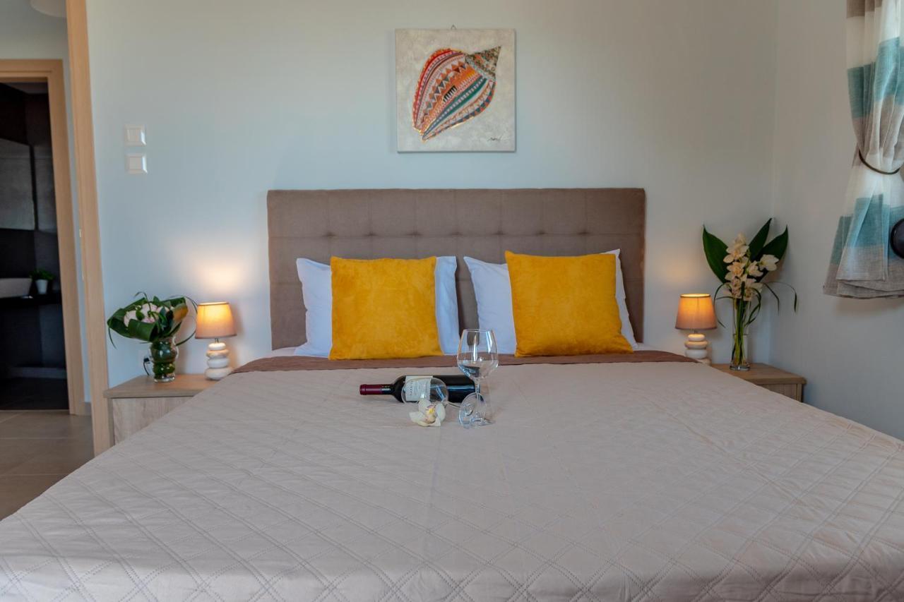 Dimi Seafront Apartment By Rentals Pro Services - Néa Mudaniá Kültér fotó